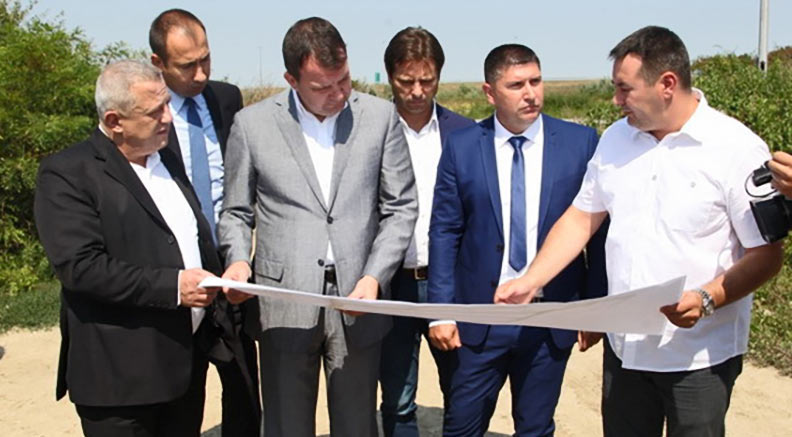Делегација покрајинске владе, на челу са председником Игором Мировићем, посетила је данас општину Шид
