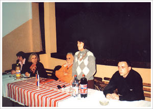 Јелена Перковић образлаже залагања и идеје Форума globalna-elitna-avagarda.jpg