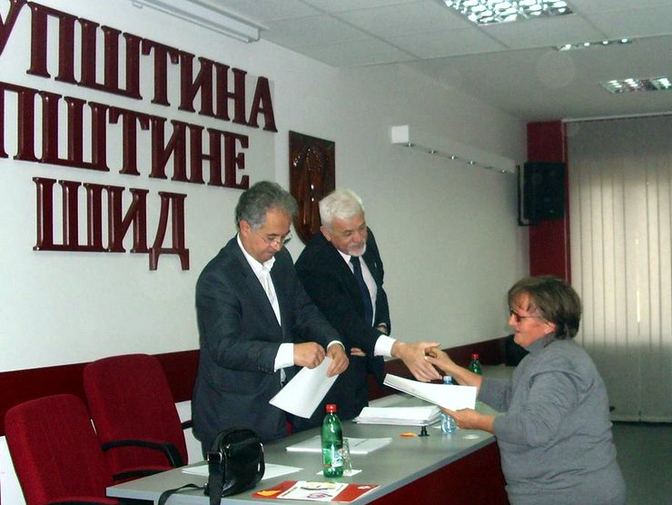 Помоћ избеглицама, општина Шид