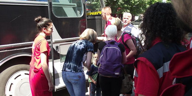 Евакуација угрожених у полавама