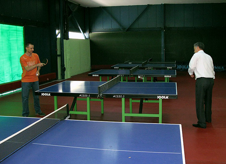 Председник општине Шид Никола Васић свечано је отворио нове просторије клуба