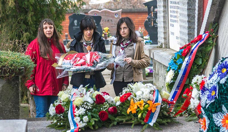 Полагање венаца, Шид